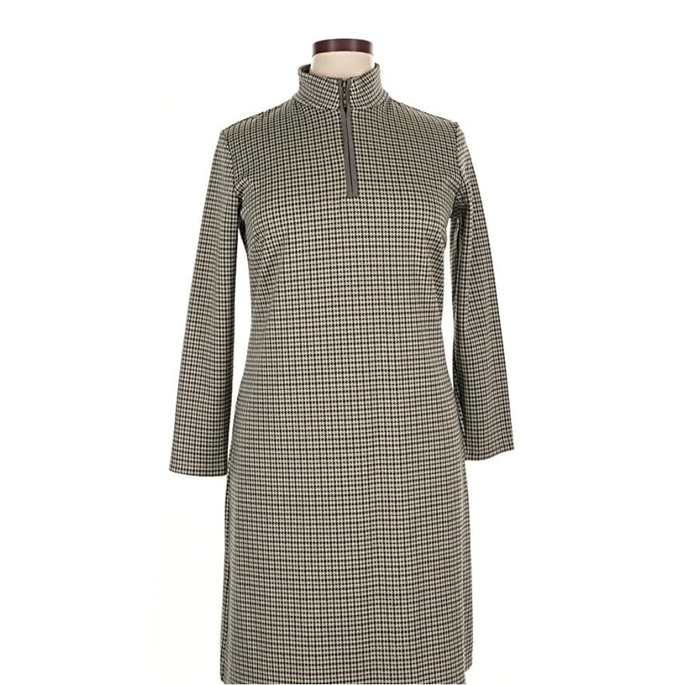 J. McLaughlin Black and Cream Houndstooth Apparel